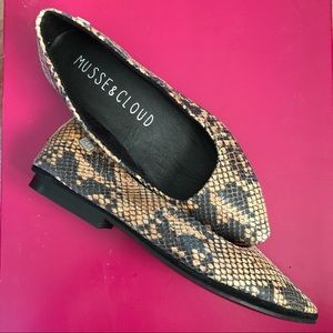 ◾️Snake Print Embossed Leather Ballet Flats ◾️